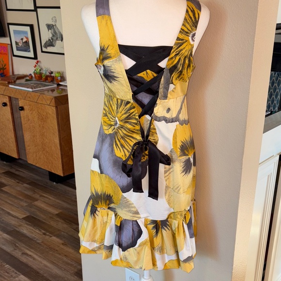 Leifsdottir Bellis brushstroke Yellow and Black Floral Dress - Picture 11 of 16